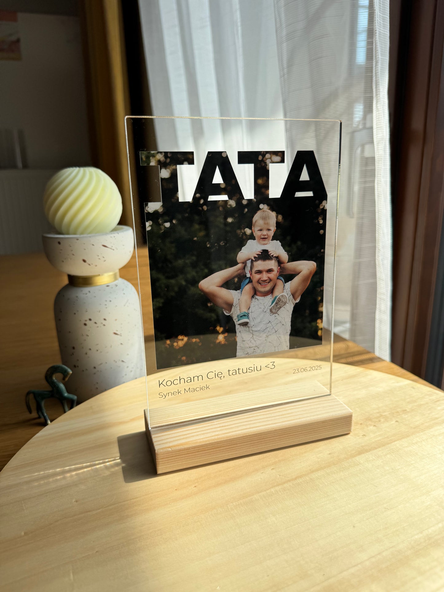 Personalizowana Tabliczka "TATA – z miłością w kadrze"